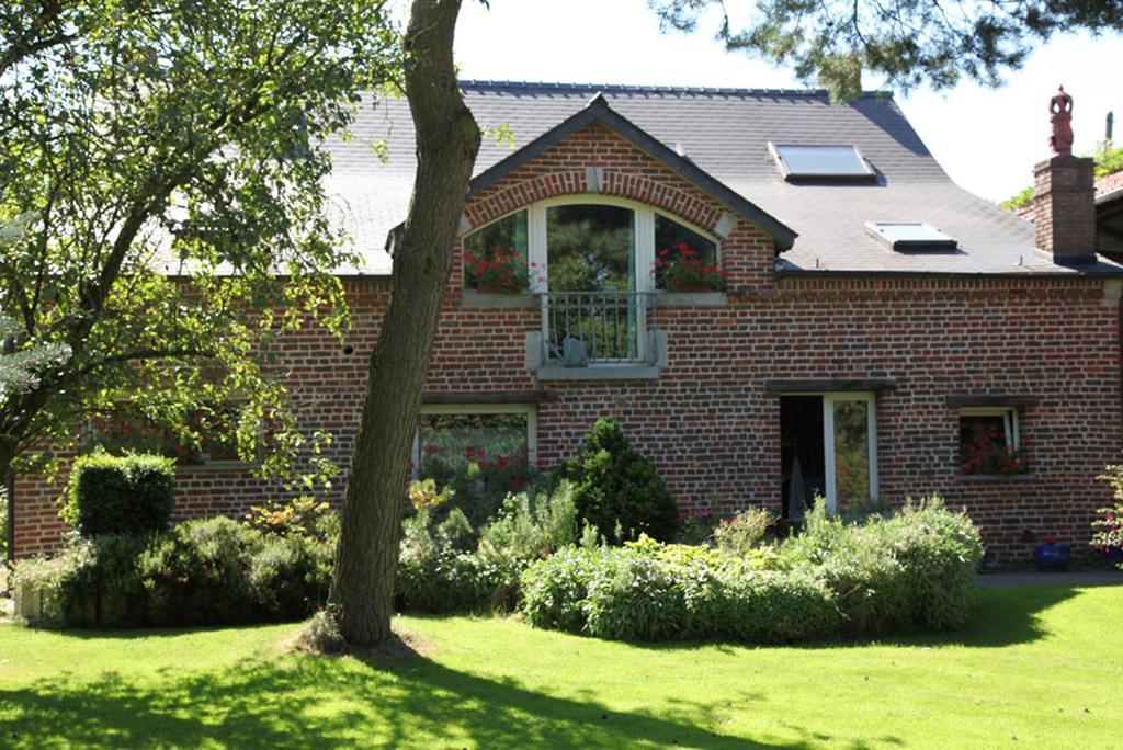 La Citadelle D'Hututu Bed & Breakfast Avesnes-sur-Helpe Exterior foto