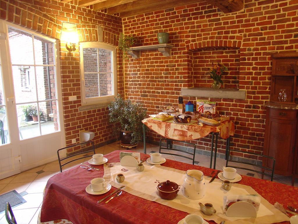 La Citadelle D'Hututu Bed & Breakfast Avesnes-sur-Helpe Exterior foto